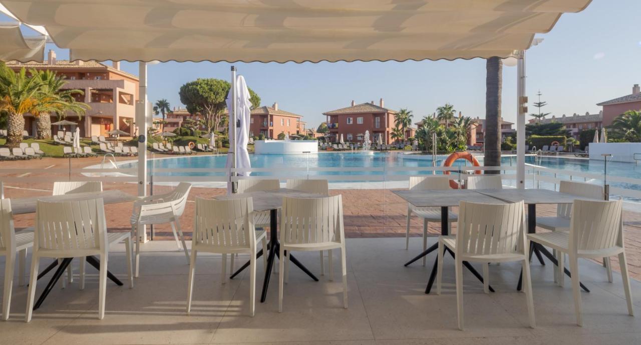 Ilunion Sancti Petri Aparthotel Chiclana de la Frontera Exteriör bild